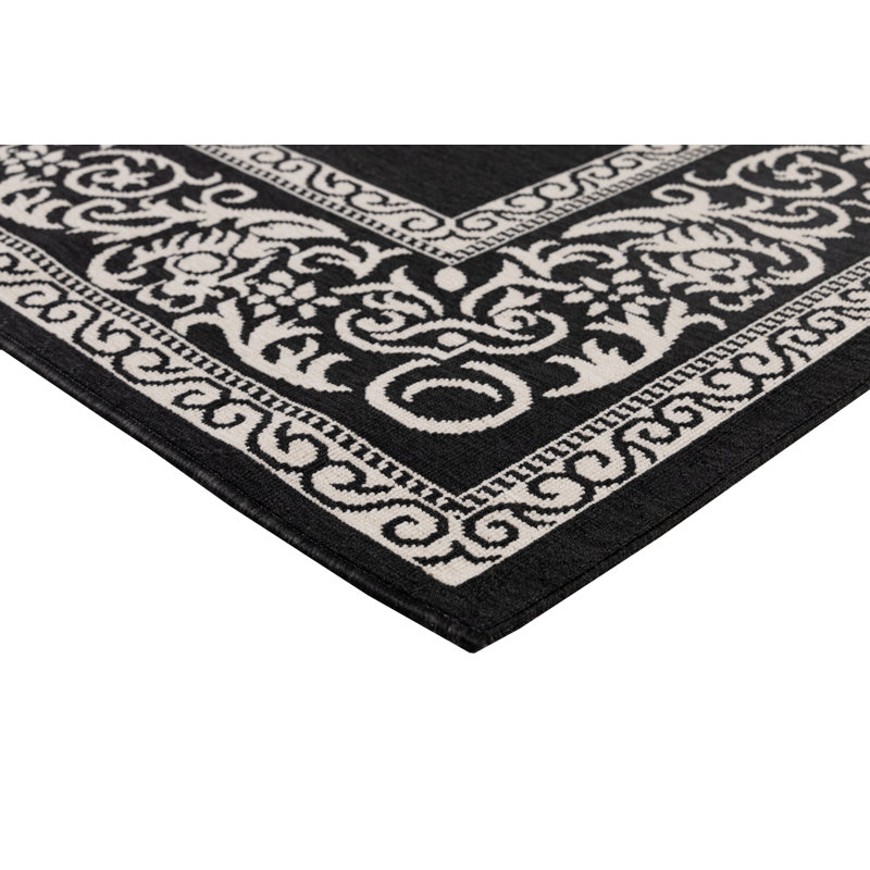 Magnifique tapis intérieur / extérieur noir Ramos, Rectangle 5 pi 3 po x 7 pi 7 po
