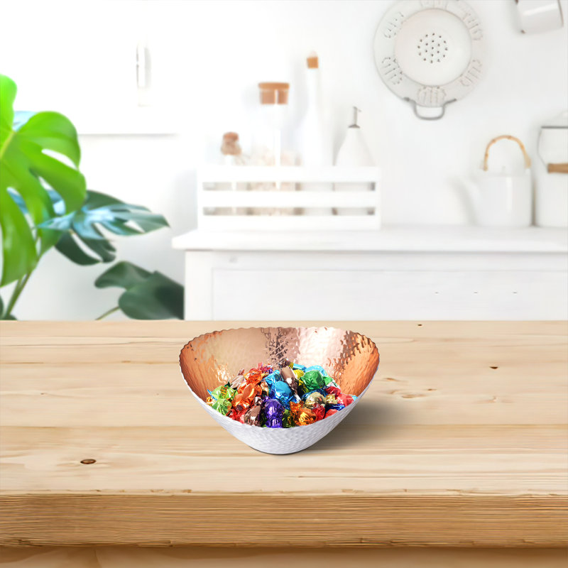 Bol à fruits en métal martelé à la main pour comptoir de cuisine, 7,5 po, Blanc / cuivre