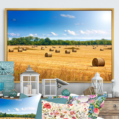 " Straw Bales Landscape "