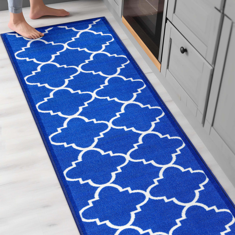 Tapis géométrique bleu à motif treillis Bethie, Tapis de couloir 2 pi x 7 pi