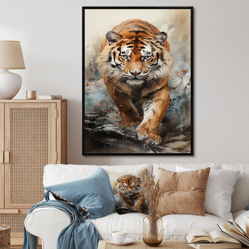 Tigre descendant de la montagne - animaux, impressions sur toile, H 44 po x l 34 po x P 1,5 po, Cadre flottant noir