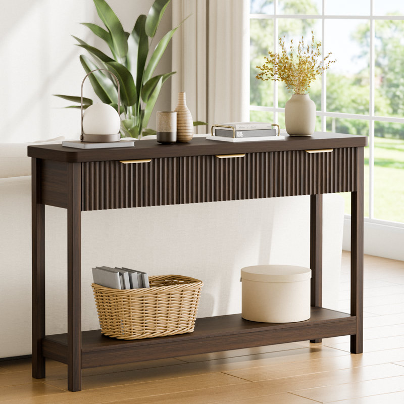 Console moderne 51 pouces avec 3 tiroirs en bois, une entrée mince et une table de canapé derrière le salon, le couloir et le vestibule, décor de maison de campagne