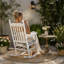 Chaise berçante en bois blanc-160035855