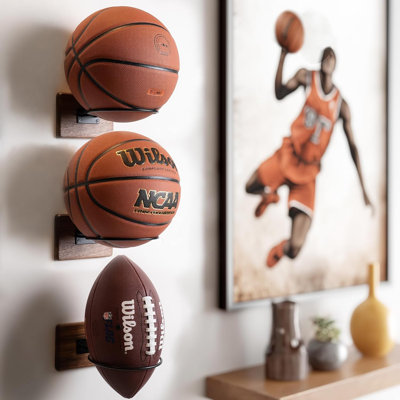Basketball Holder Wall Mount, Solid Wood Ball Holder for Storage Soccer Volleyball Football Autograph Ball Metal, Basketball Rack Display for Boys Sports Accessories Organizer ， Wall Decor
