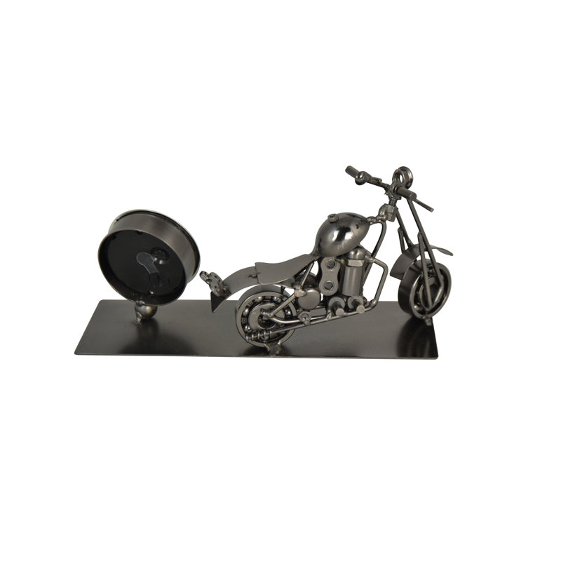 People Figurines & Sculptures