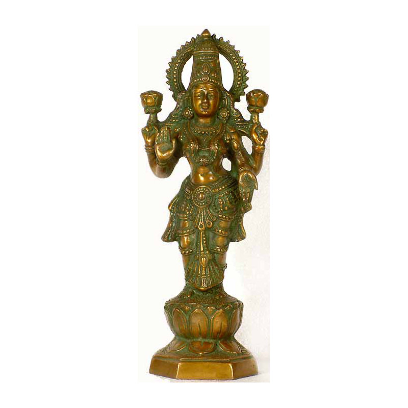 Lakshmi debout