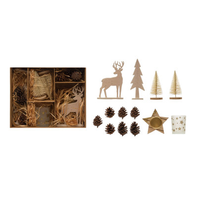 Ensemble de bougies de jardin avec bouteilles, arbres à brosses, bougies chauffe-plat, pommes de pin et figurines en bois en boîte