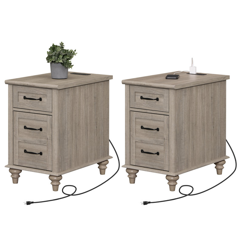 Table de bout à 3 tiroirs et prises intégrées Francene, Gris
