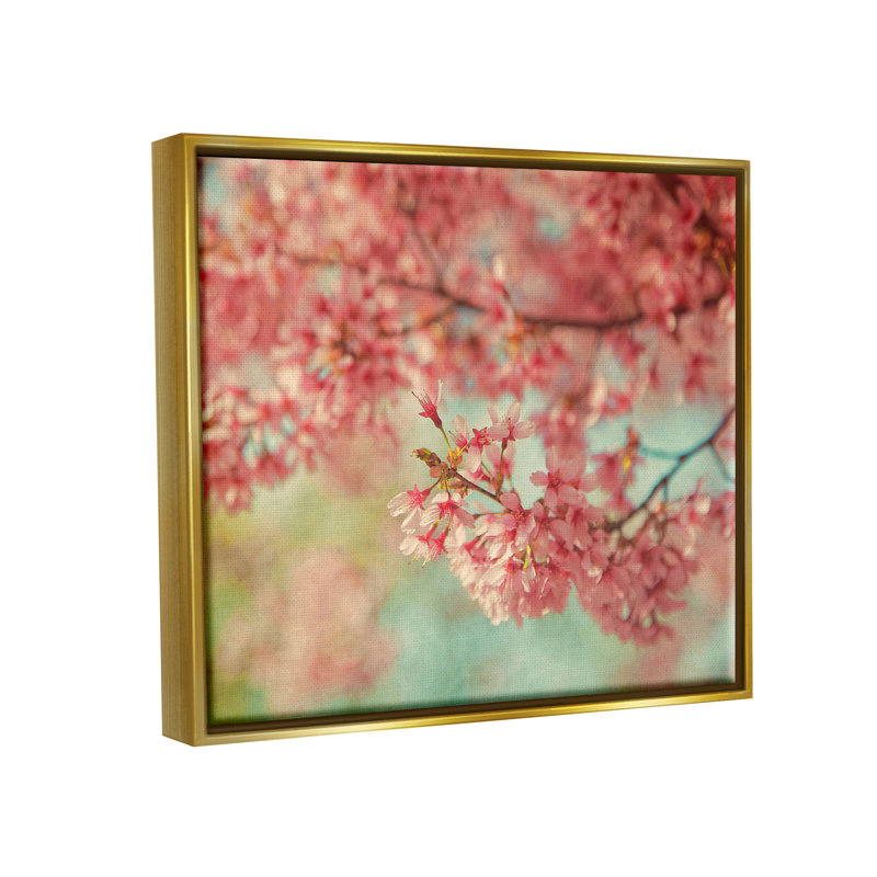 «Pink Cherry Blossoms», reproduction encadrée sur toile par Carrie Ann Grippo-Pike, H 24 po x l 30 po x P 1,7 po