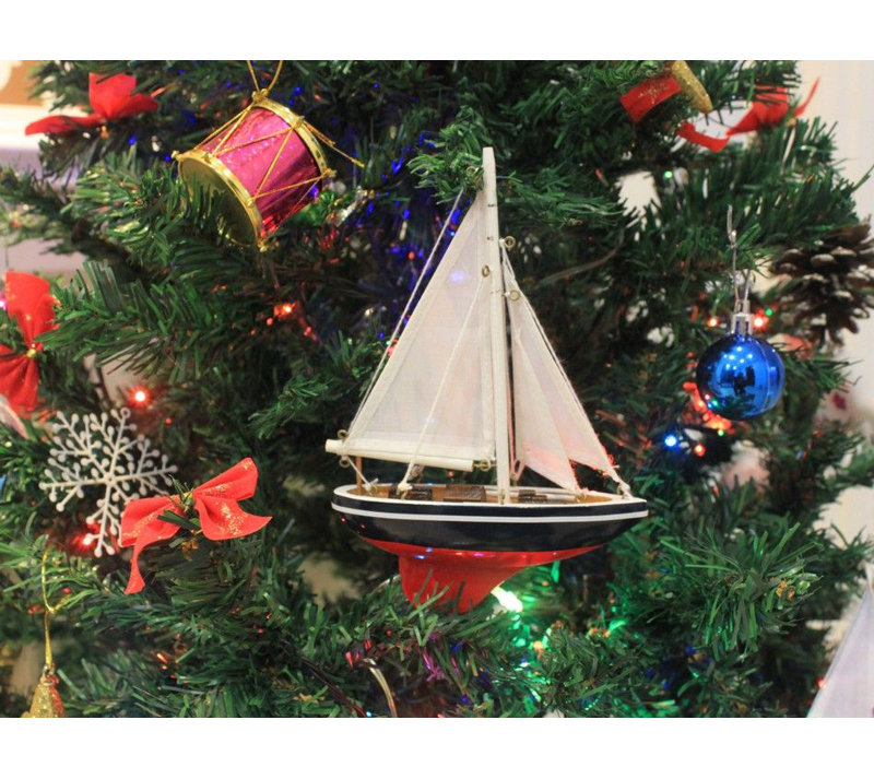 Ornement de noël en bois voilier
