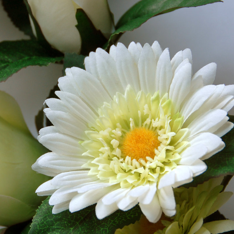 33" Spring Flowers Swag, Ivory