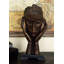 Buste brun en polystone