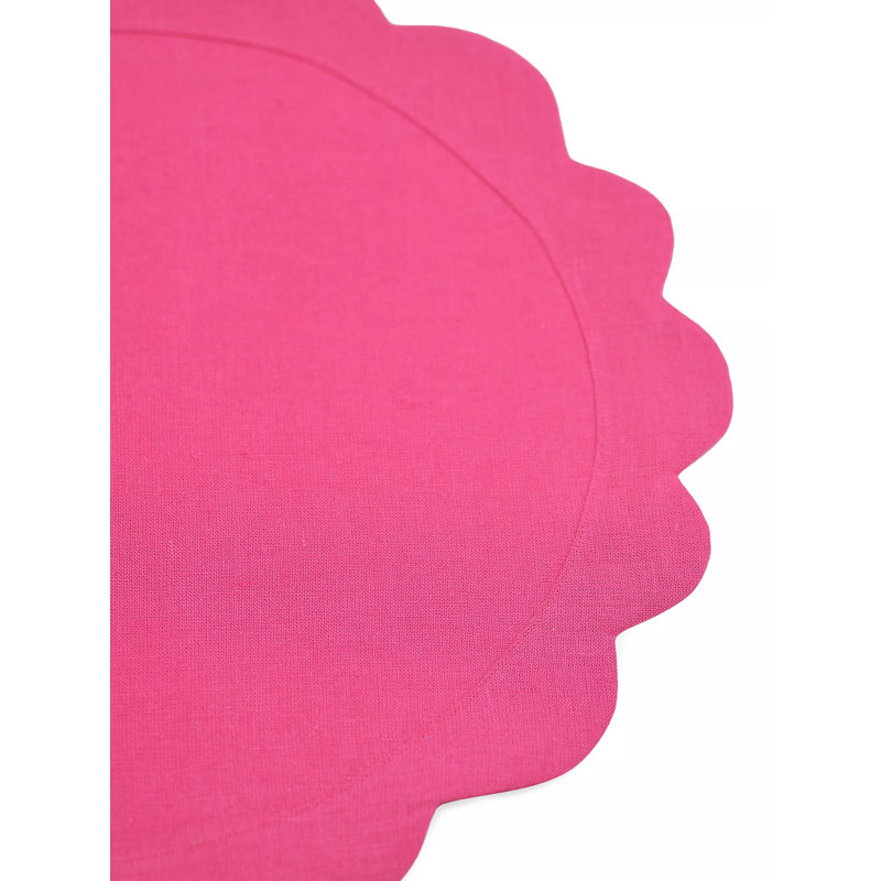 Sunflower Scallop Placemat, Fuchsia