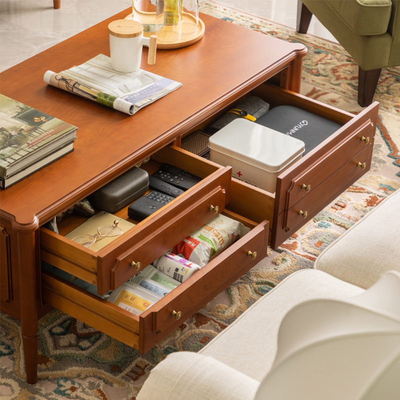 Table basse de style européen