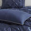 Ensemble de literie pour lit très grand bleu marine 7 pièces - Contient un édredon, des taies décoratives, des coussins décoratifs et une jupe de lit-119384989-119384978