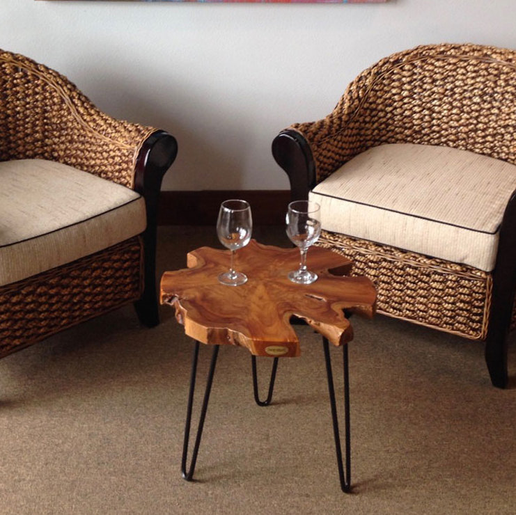 Table de bout en bois de teck Brynne Freedom