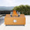 Table de foyer d'extérieur au gaz 36 po - Chauffe-terrasse au propane / gaz naturel de 50 000 BTU - Foyer en fer robuste avec pare-vent, housse de pluie et réservoir de rangement caché - Cour arrière, jardin, terrasse, jaune