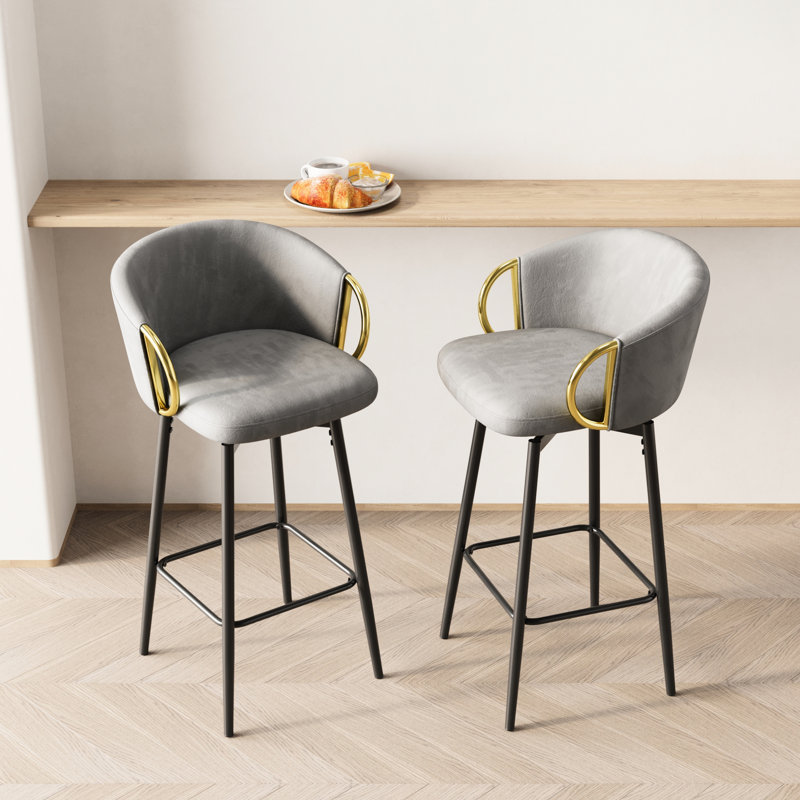 2 chaises de bar pivotantes à 360 °, revêtement en velours, sièges confortables, convient aux bars, restaurants, bureaux, 2 chaises de salle à manger modernes grises et noires, pivotantes, pieds en métal stables, beige