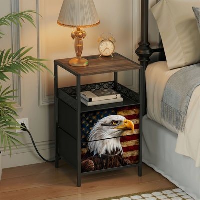 Table de chevet 2 tiroirs avec station de charge, table de chevet pour chambre avec ports USB et amp; Imprimé patriotique rétro, drapeau américain
