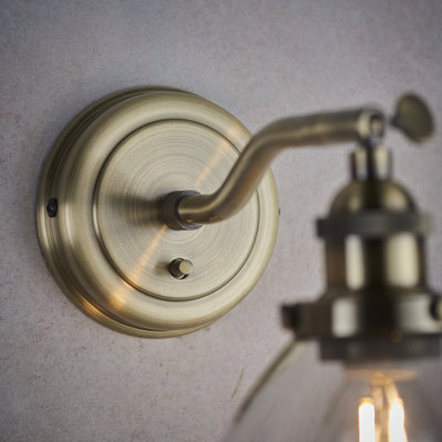 Hansen 1 - Light Armed Sconce