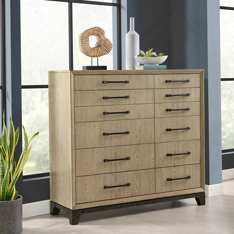 Commode en bois avec 10 tiroirs