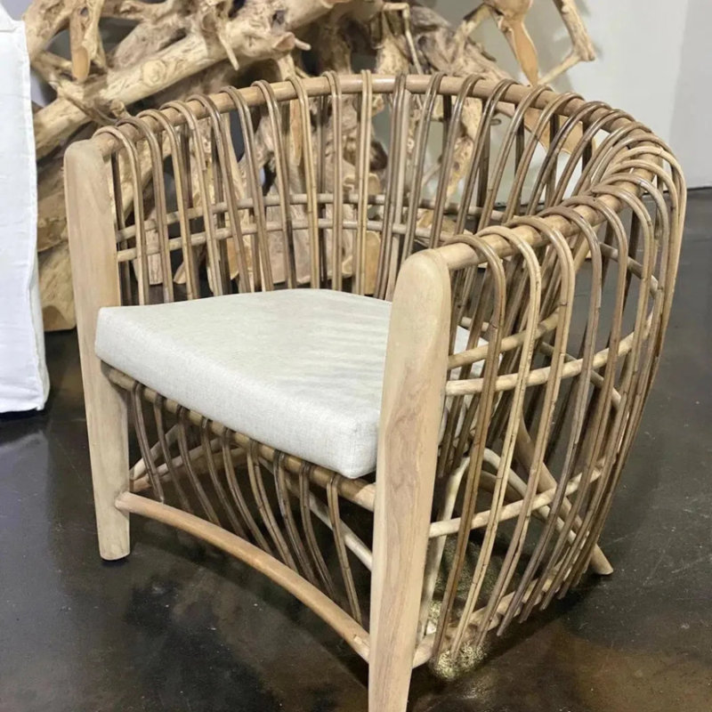 Fauteuil tubulaire en rotin sablé Binah
