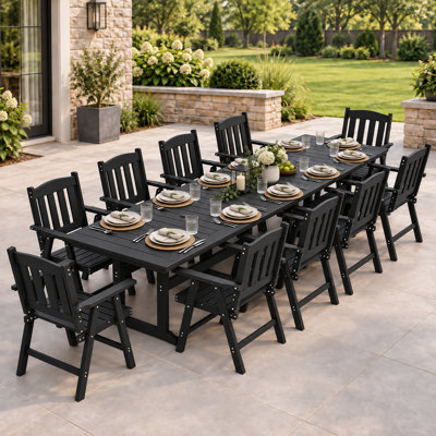 Ensemble de salle à manger d'extérieur 12 pièces en PEHD résistant aux intempéries pour 10 personnes, avec table et chaises pliantes. Mobilier de jardin avec trou pour parasol et structure en aluminium. Ensemble moderne pour 10 personnes, idéal pour jardin, terrasse ou porche. Comprend 2 tables et 10 chaises pliantes. Couleur : gris.