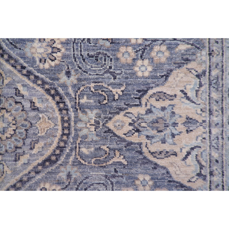 Hand Knotted Wool Oriental Area Rug in Ivory