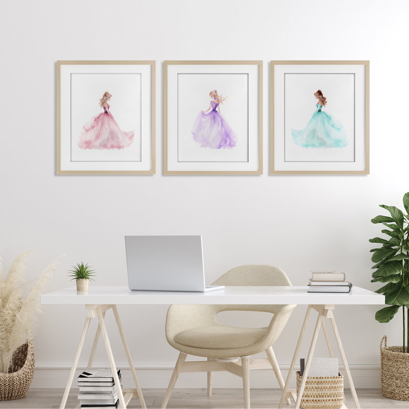 Princess Princess Gowns, ensemble de 3 reproductions encadrées sous verre, design par Christine Simpson Art