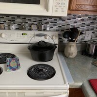 5 Quart Lodge Cast Iron Dutch Oven With Bail Handle — The Carl Johnson Co.