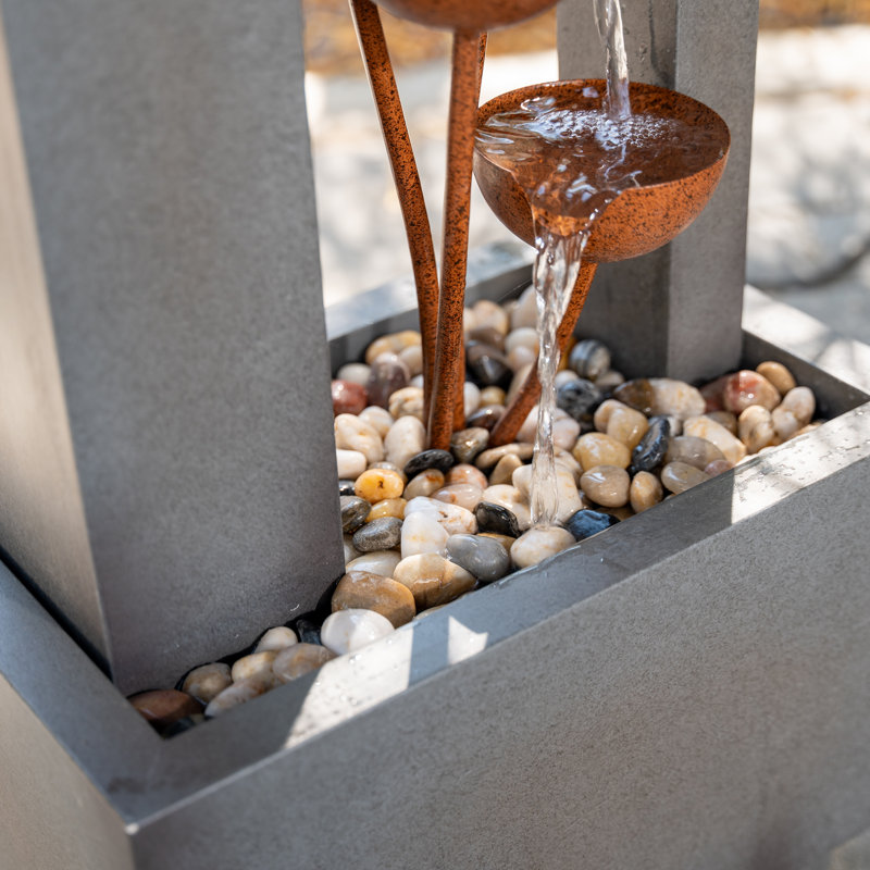 Grande fontaine sculpturale multi-niveaux en métal 38 po Red Barrel Studio®, gris et bronze