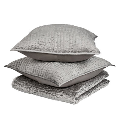 Bari 3-Piece Velvet Rayon Quilt Set