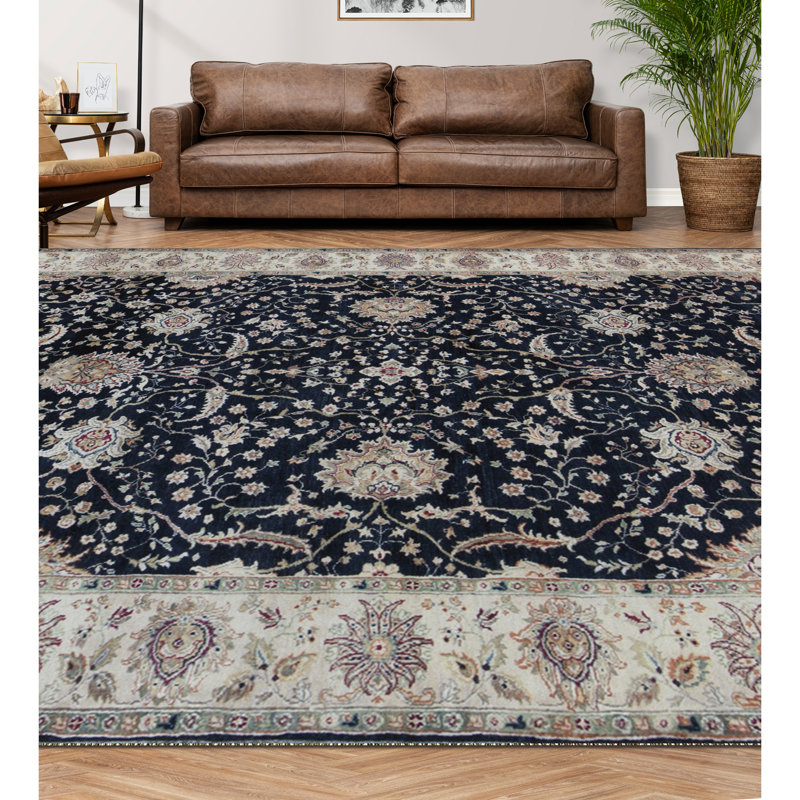 Sona Hand Woven Wool Oriental Area Rug