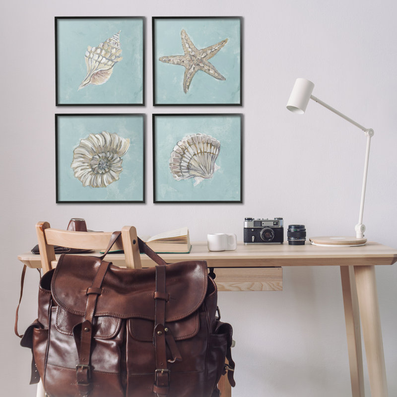 «Sea Life», ensemble de 4 giclées par Julie Derice, Giclée encadrée noir minuit, H 17 po x l 17 po