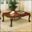 Table basse en chêne cerisier avec pieds à griffes, surface réfléchissante moderne et espace de rangement intégré