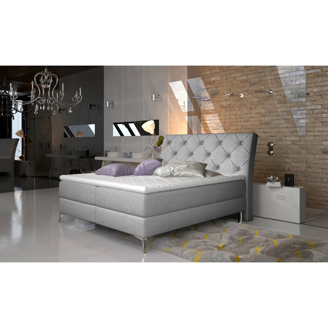 Boxspringbett Everly mit Bettkasten