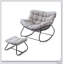 Chaise berçante avec repose-pieds, repose-pieds en osier toutes saisons et coussins moelleux pour un confort ultime