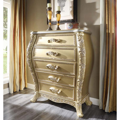 Commode Cabriole