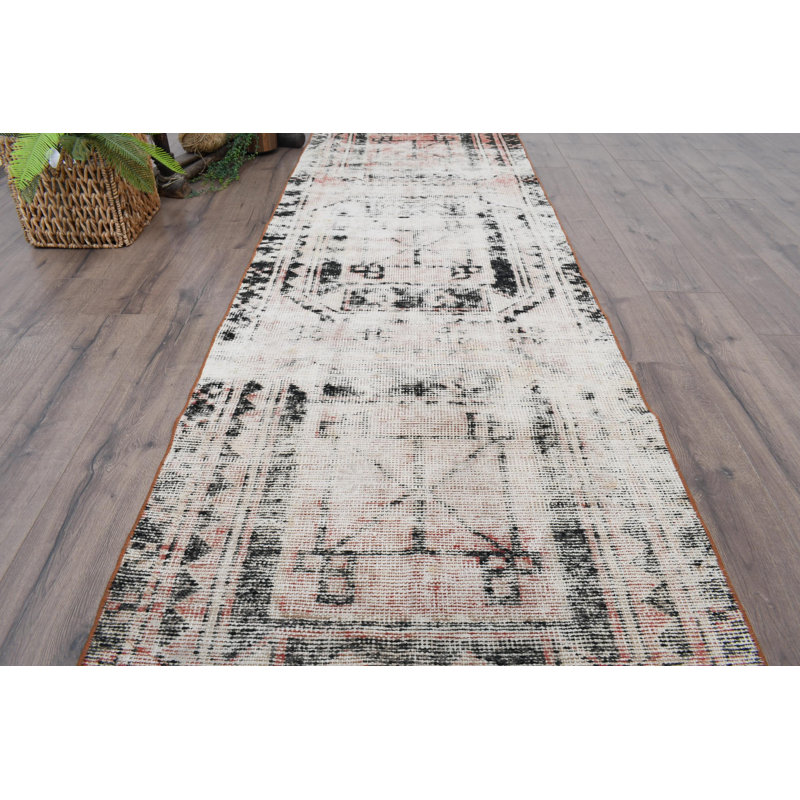Tapis beige en laine à motif patchwork beige de 33,5 po x 105,5 po