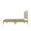 Grand lit plateforme en bois avec rotin