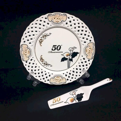 Plat à gâteau et assiette à gâteau Adira 50E Anniversaire