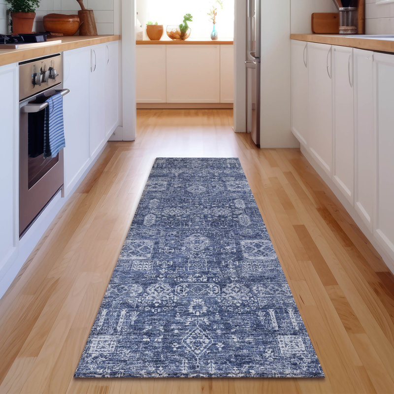 Tapis bleu marine Cerrito lavable à la machine de qualité supérieure, Tapis de couloir 2 pi 3 po x 7 pi 6 po