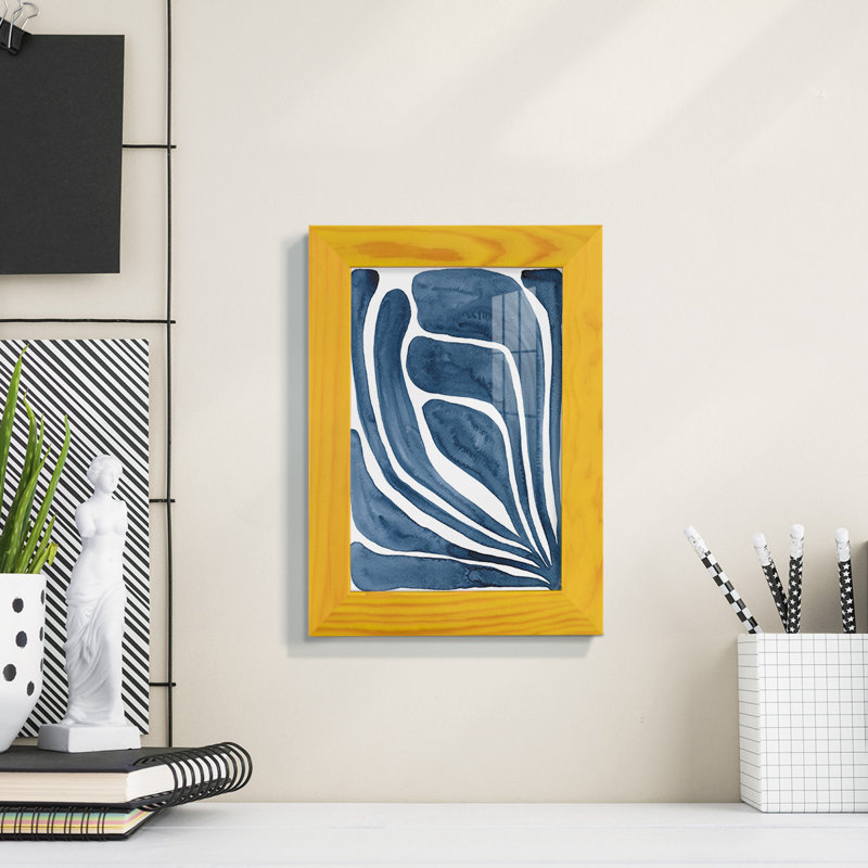«Blue Stylized Leaf I», impression sur papier, H 6 po x l 4 po x P 1 po, Jaune