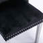 Chaise en velours moelleux avec garniture cloutée-1597252111-1597252099