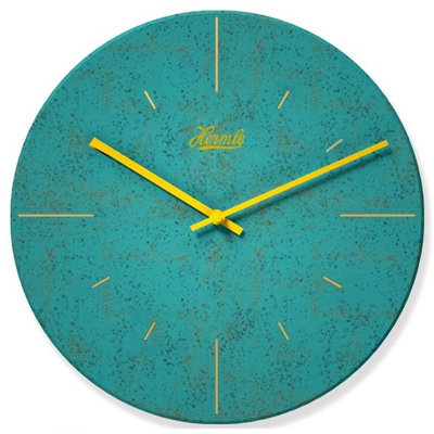 Powered by a reliable quartz movement, this clock ensures accurate timekeeping, making it not only a stylish decor piece but also a functional timepiece.