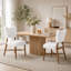 Chaise de salle à manger rembourrée avec pieds en bois croisés-213479242