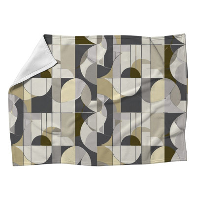 Floral Pattern Cool Fleece Throw Blanket for Sofas or Beds