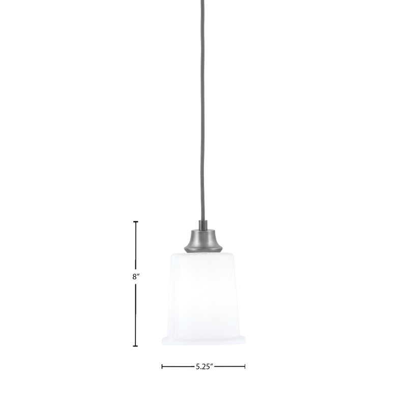 Luminaire suspendu Hudock illustré en finition graphite avec verre opale blanc 5,25 po
