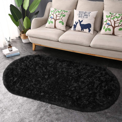 Tapis ovale noir 2 pi 6 po x 5 pi 3 po Sulligent