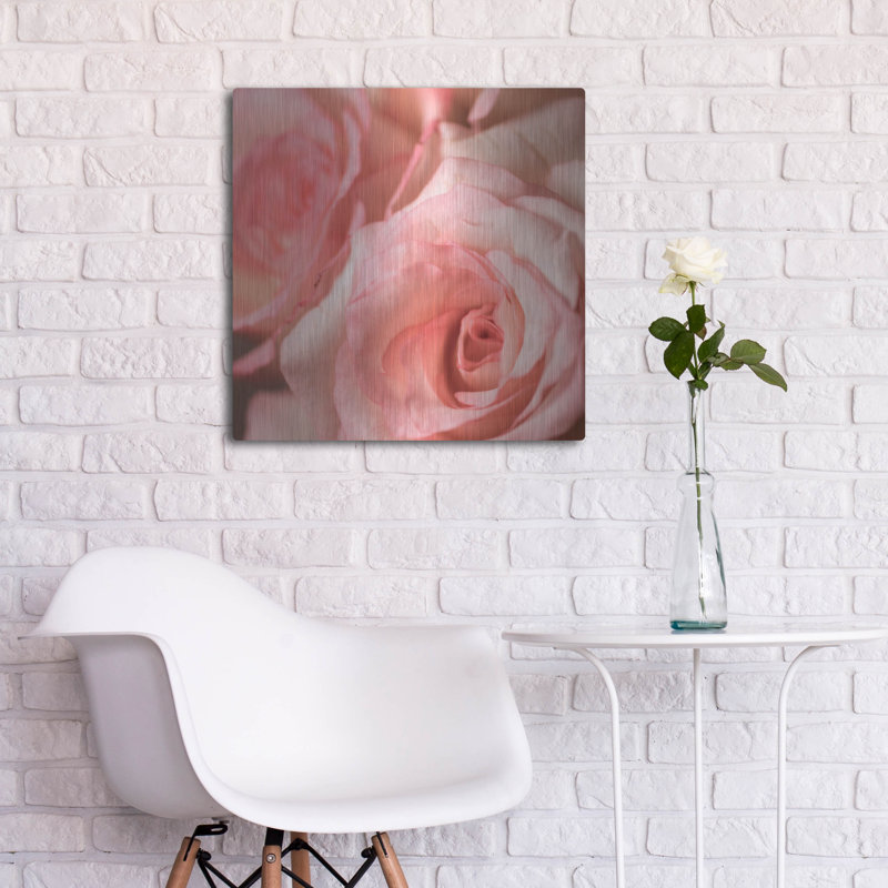 Rose rose 2 pi par Photoinc Studio, art mural en métal, 24 po x 24 po, H 12 po x l 12 po